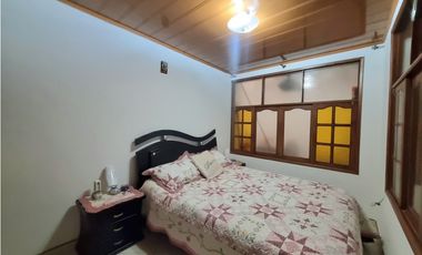 ACSI 1327. Casa en Venta Alicante, Mosquera, Cund.