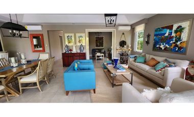Casa de Lujo en Venta en Buenaventura Frente a la Laguna | JAC-M