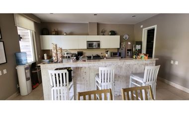 Casa de Lujo en Venta en Buenaventura Frente a la Laguna | JAC-M