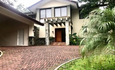 VENTA DE CASA EN CLAYTON - PH LOS SENDEROS DE CAMINO DE CRUCES