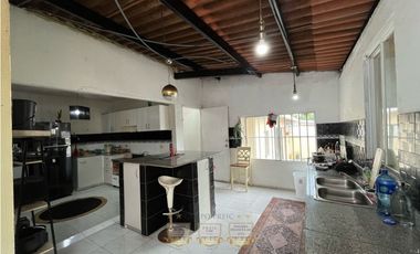 Venta de casa en Praderas de San Antonio 4 habitaciones