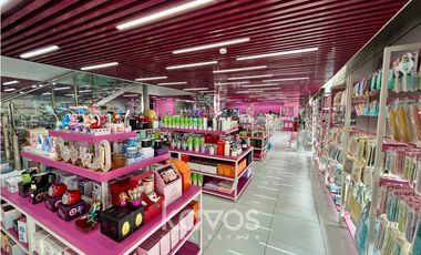 LOCAL EN VIA ESPAÑA PARA VENTA DE AUTOS - ALQUILER