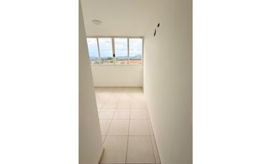 Se vende apartamento en El Crisol cerca de la estación del Metro