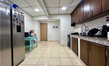 SE VENDE CASA EN SAN ANTONIO