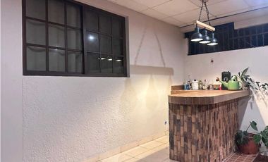 SE VENDE CASA EN SAN ANTONIO