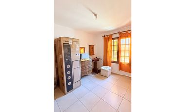 VENDO CASA TRES DORMITORIOS A METROS DE RECTA MARTINOLI