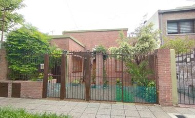 Casa PH en venta en Quilmes Este