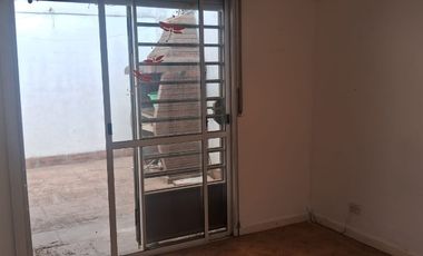 Casa PH en alquiler en Haedo Centro Sur