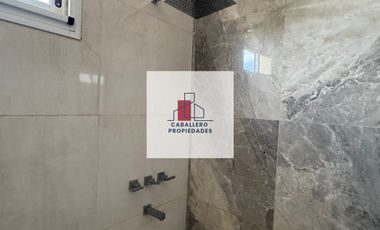 Casa en alquiler c/ cochera en San Pedro Nolasco