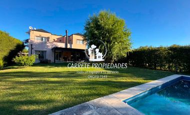 OPORTUNIDAD. Casa en venta de 4 dormitorios y pileta. Santa Guadalupe. Pilar.