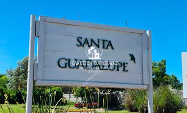 OPORTUNIDAD. Casa en venta de 4 dormitorios y pileta. Santa Guadalupe. Pilar.