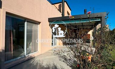 OPORTUNIDAD. Casa en venta de 4 dormitorios y pileta. Santa Guadalupe. Pilar.