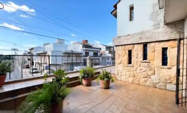 Casa PH en venta en Lomas del Mirador