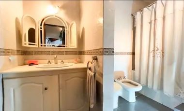 Casa PH en venta en Lomas del Mirador