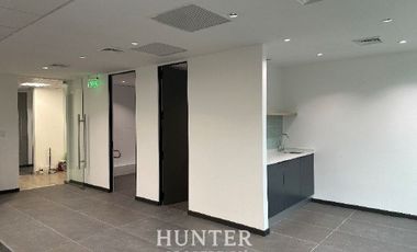 Oficina en Arriendo en Avda Santa Maria / Carolina Rabat