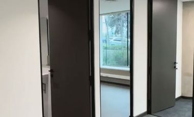 Oficina en Arriendo en Avda Santa Maria / Carolina Rabat