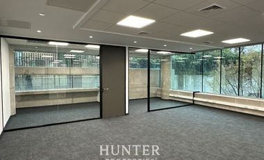 Oficina en Arriendo en Avda Santa Maria / Carolina Rabat