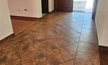 Casa en Arriendo en A pasos del colegio The British Royal School cerca de Hospital Militar