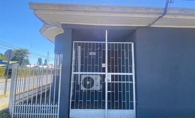 Casa en Venta en Erasmo escala 498 chillan viejo