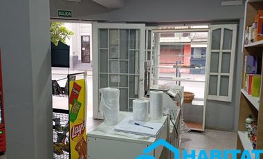 LOCAL CON VIDRIERA A LA CALLE IDEAL PARA EMPRENDER YA