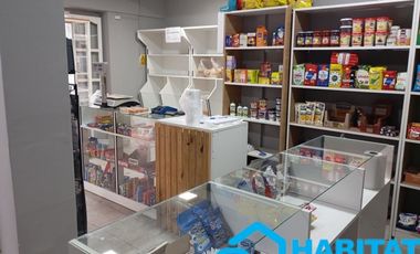 LOCAL CON VIDRIERA A LA CALLE IDEAL PARA EMPRENDER YA