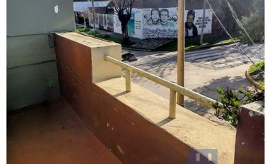 VENDO DUPLEX EXCELENTE UBICACION EN ALDO BONZI