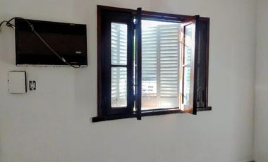 ALQUILO CASA AL FRENTE CON PARQUE Y PATIO EN TAPIALES