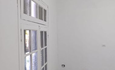 ALQUILO CASA AL FRENTE CON PARQUE Y PATIO EN TAPIALES