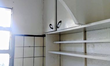 ALQUILO CASA AL FRENTE CON PARQUE Y PATIO EN TAPIALES