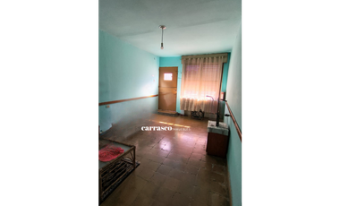 VENTA CASA 2 DORM + DEPTO en Bº AYACUCHO