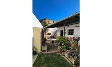 VENTA CASA 2 DORM + DEPTO en Bº AYACUCHO