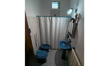 VENTA CASA 2 DORM + DEPTO en Bº AYACUCHO