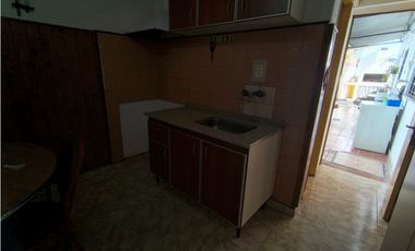VENTA CASA 2 DORM + DEPTO en Bº AYACUCHO