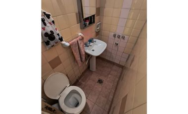 VENTA CASA 2 DORM + DEPTO en Bº AYACUCHO