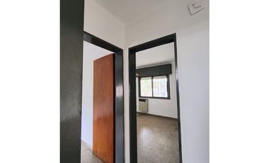 VENTA, CASA Bº JORGE NEWBERY, muy buena propuesta!
