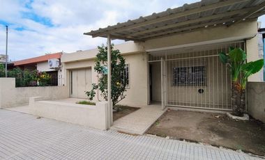 VENTA, CASA Bº JORGE NEWBERY, muy buena propuesta!