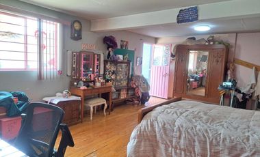 Se vende casa de 3 recámaras con local comercial en Col. Moctezuma 2da sección, Venustiano Carranza