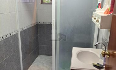 Se vende casa de 3 recámaras con local comercial en Col. Moctezuma 2da sección, Venustiano Carranza