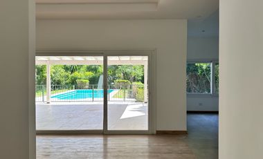 Casa en en venta en barrio Álamo Alto-6 amb-Pileta.