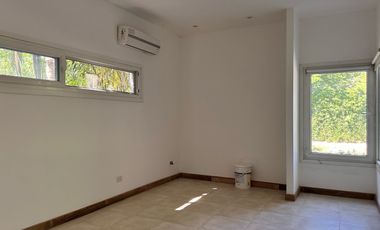 Casa en en venta en barrio Álamo Alto-6 amb-Pileta.
