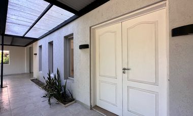 Casa en en venta en barrio Álamo Alto-6 amb-Pileta.