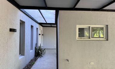 Casa en en venta en barrio Álamo Alto-6 amb-Pileta.