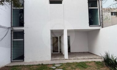 Casa en renta en Moderna