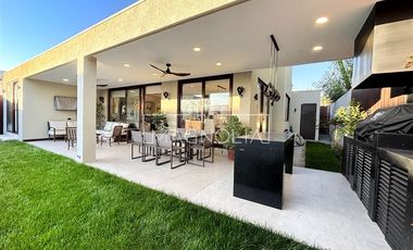 Casa en Arriendo en Avenida José Rabat