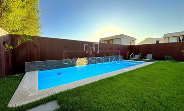 Casa en Arriendo en Avenida José Rabat