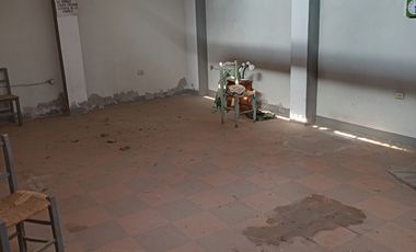 ARRIENDO CASA, LOCAL  Y BODEGA ÑUÑOA