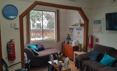 CASA OFICINA PASOS METRO MANUEL MONTT