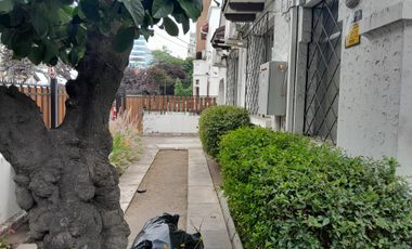 CASA OFICINA PASOS METRO MANUEL MONTT