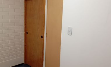 SE ARRIENDA CASA DE 2 PISOS, 2D 1B EN SAN ESTEBAN