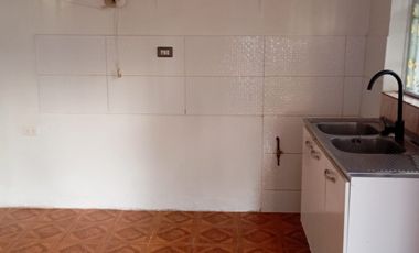 SE ARRIENDA CASA DE 2 PISOS, 2D 1B EN SAN ESTEBAN